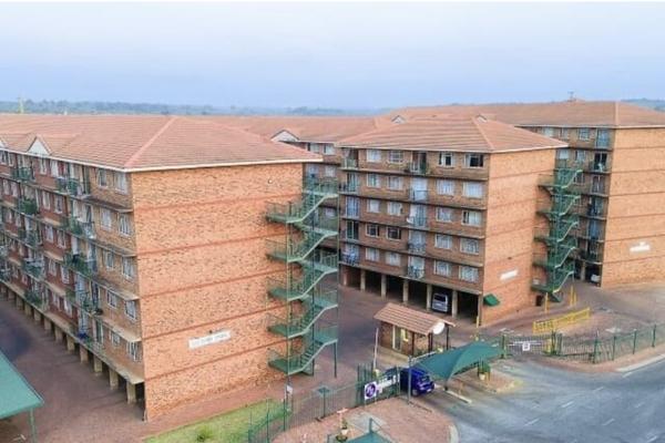 Property For Sale in Die Hoewes, Centurion