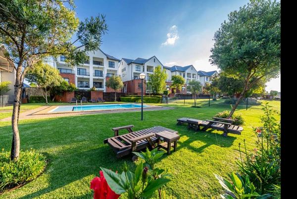 Apartment / Flat For Sale in Greenstone Hill, Edenvale
